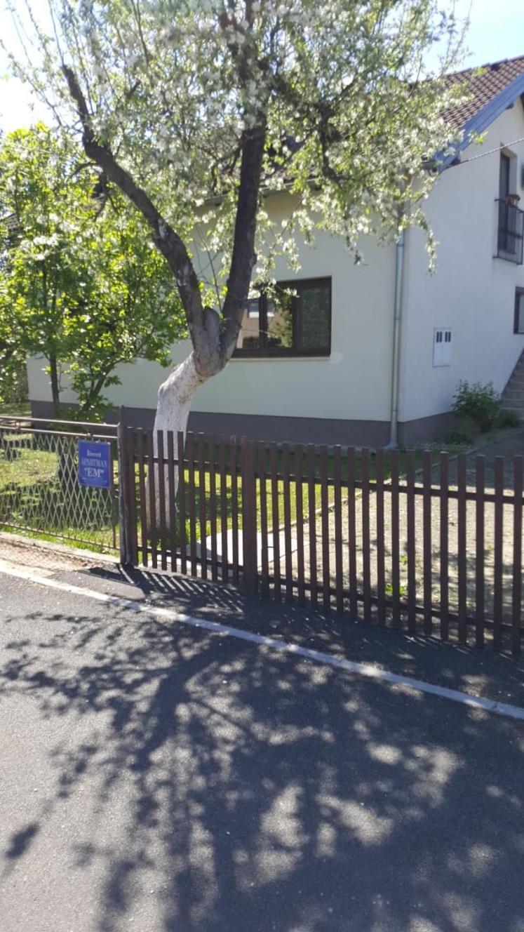 Apartman "Em" Bihać Exteriör bild