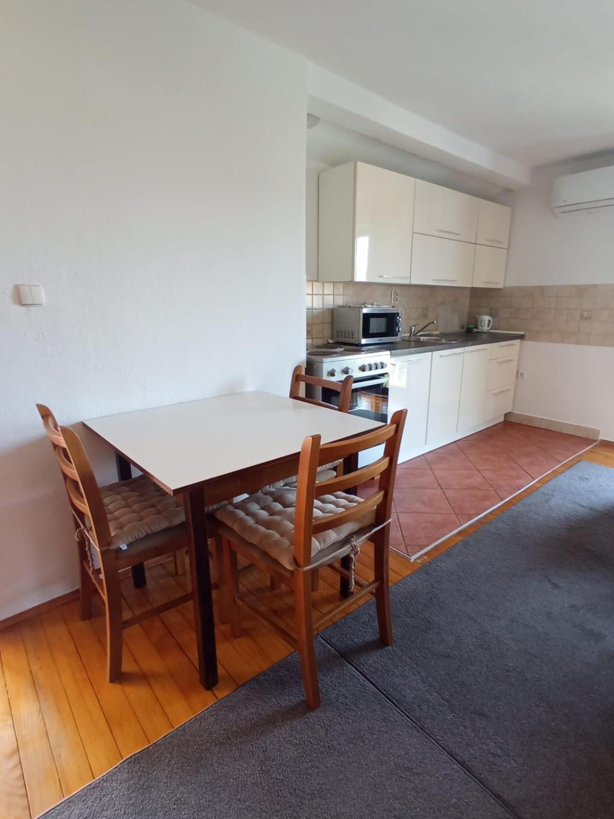 Apartman "Em" Bihać Exteriör bild